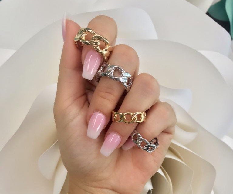 18K gold filled chain ring-thick size and thin size. Cuban chain link ring. Figaro chain link ring.