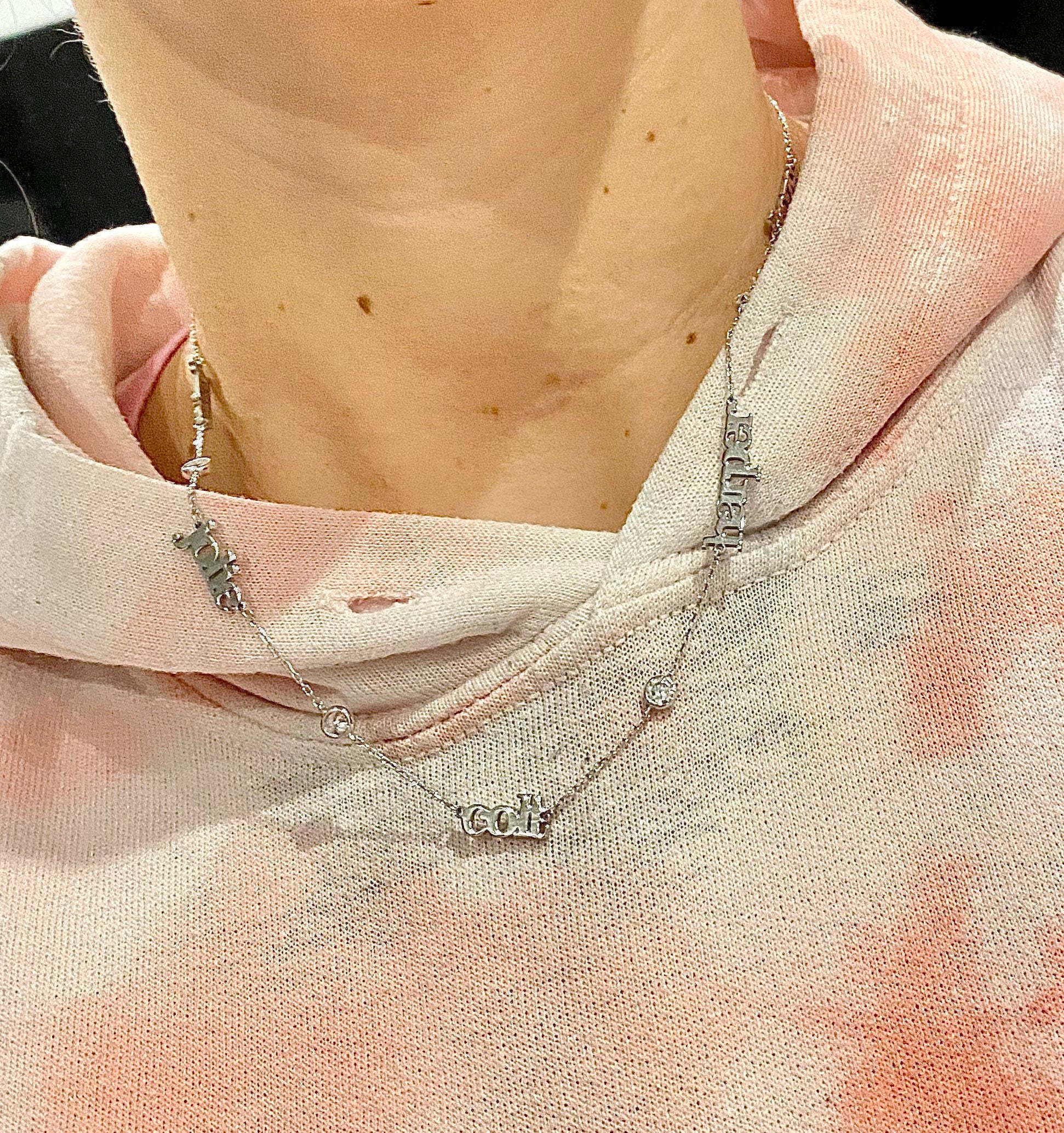 Mommy necklace with 1 2 3 4 5 6 names and bezel diamonds. Mom necklace. Mother’s necklace. Name necklace. With or without the diamonds.