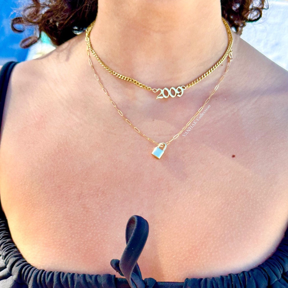 Personalized Gothic nameplate choker. Old English Cuban link necklace. Custom name curb link choker. Sterling silver gold plated.