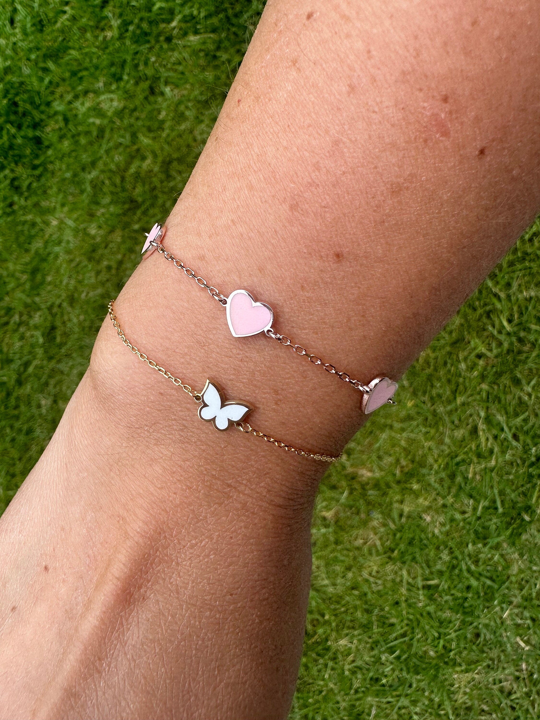 Mini enamel hearts baby bracelet. enamel heart bracelet. Kids bracelet. Pretty bracelet. Little girl bracelet. Heart jewelry. Baby jewelry.
