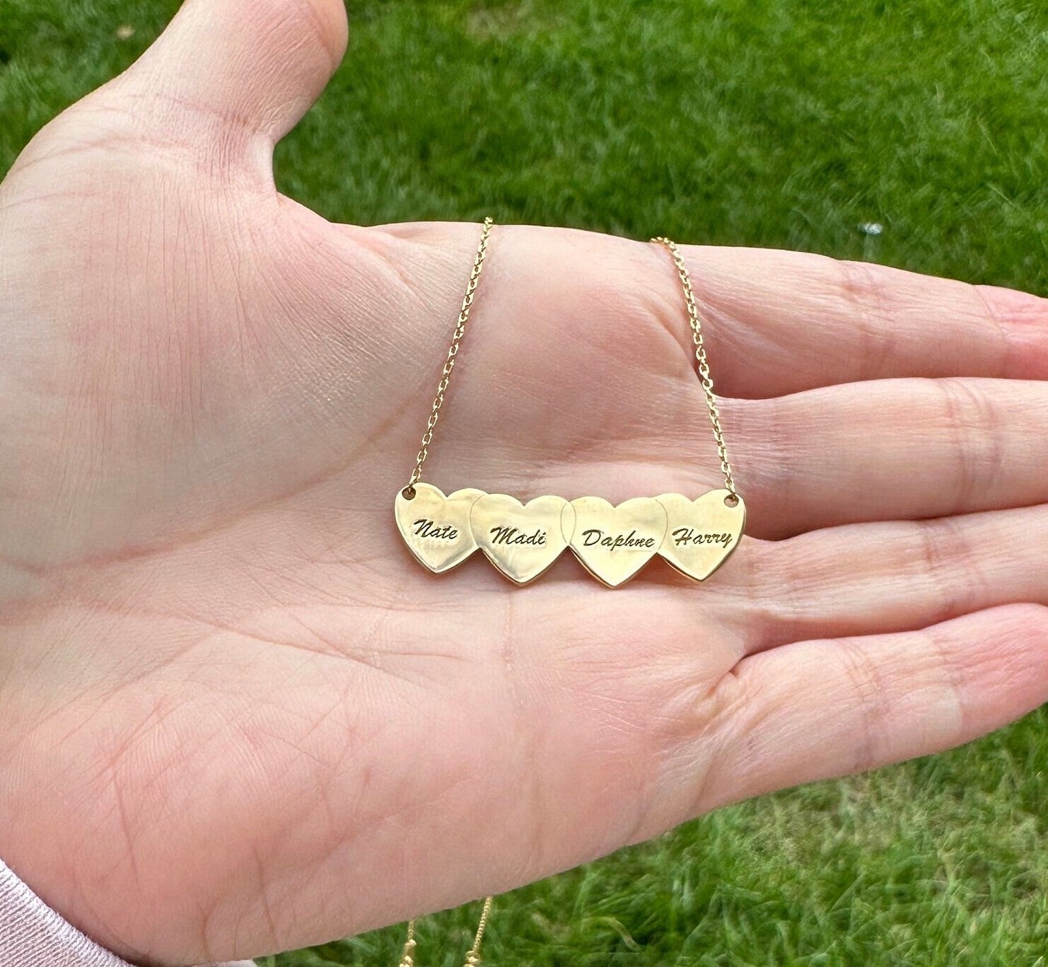 Engraved hearts mommy necklace by Kathy Hilton | Hearts letters / initials necklace| engraved Mommy necklace with hearts