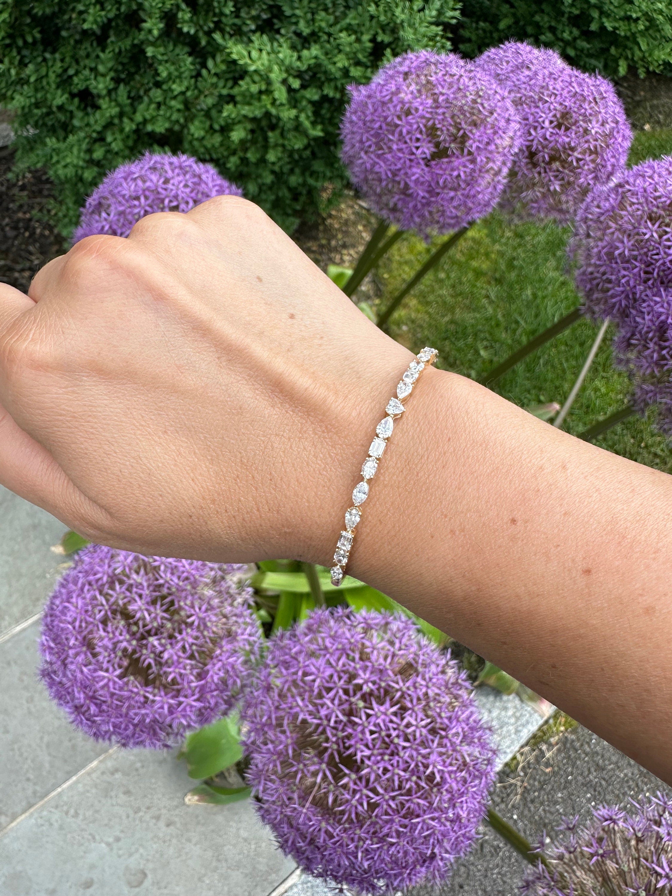 18k gold and mixed shape diamonds bangle bracelet | mixed shape diamond bangle | mixed shape jewelry |