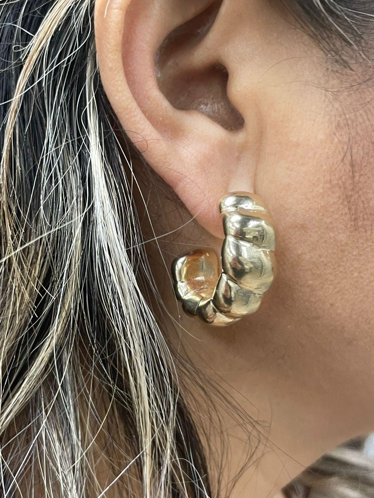 18K Gold-filled hollow hoop earrings in gold and silver. Super light weight and hollow. Gold filled hoops. Gold filled earrings.