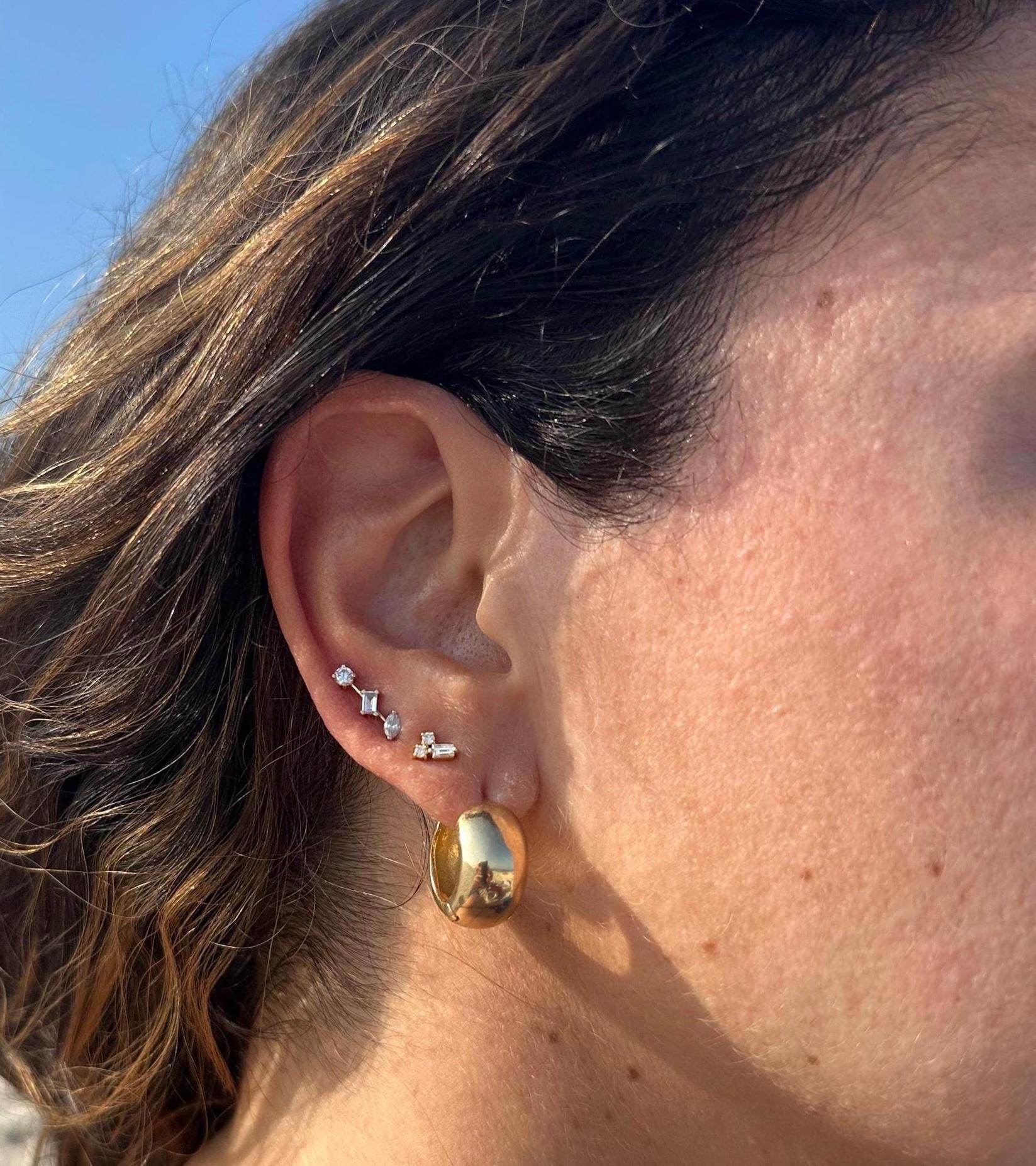 1” hollow chunky hoop earrings/ hoops. 18K gold filled. Won’t tarnish. Gold filled hoops. Gold filled earrings.