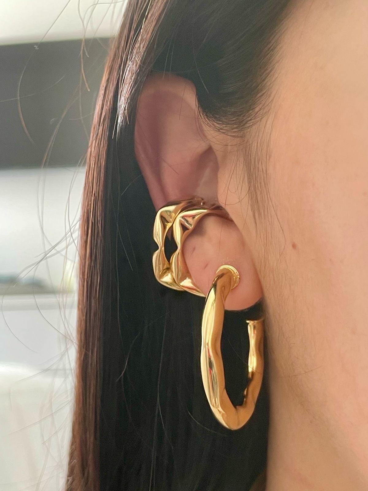 18K Gold filled Stella ear cuff. 18K Gold Filled trendy ear cuffs. Trendy jewelry. Gold ear cuff.