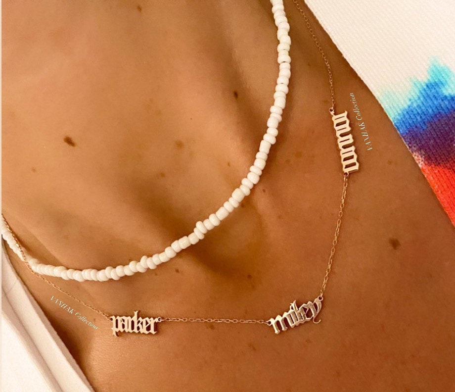 Gothic mommy necklace with 1 2 3 4 5 6 names. Gothic mommy necklace.Mom necklace. Old English Mommy necklace. Sterling silver gold plated.