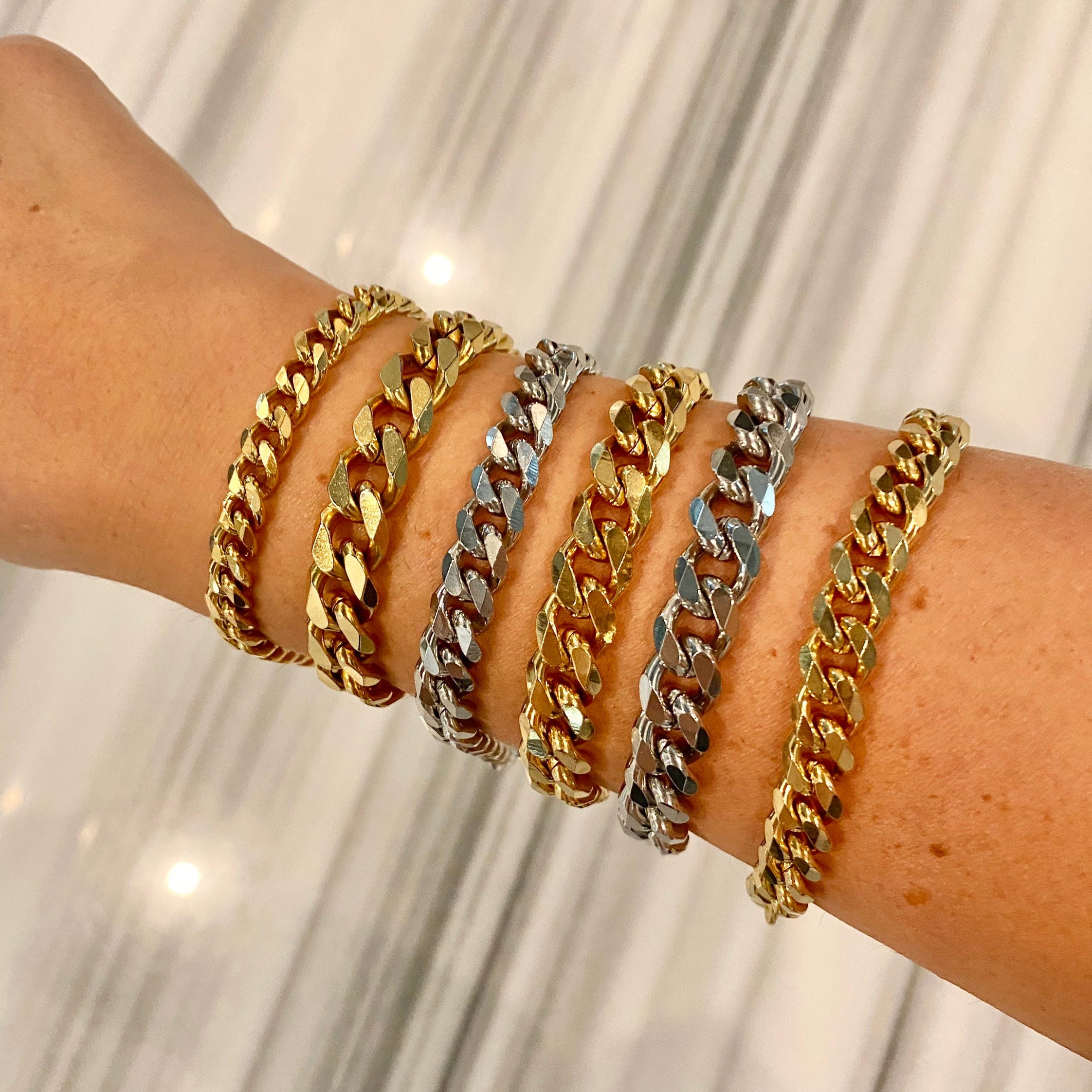 18K Gold filled chunky cuban link bracelets in gold and silver. Chain link bracelets. Cuban link bracelet. Chain bracelet.